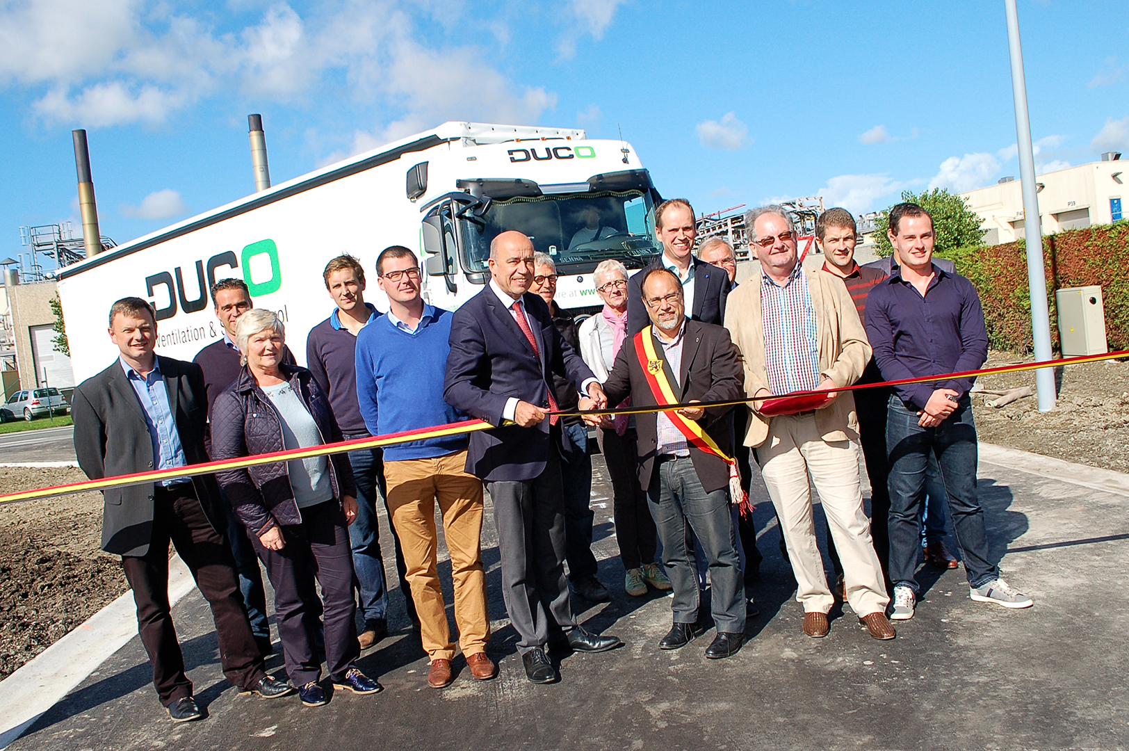 Opening nieuwe weg - DUCO