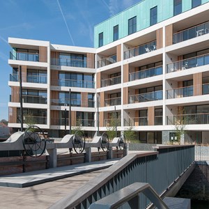 External solar shading in 80 apartments close to the Dyle river