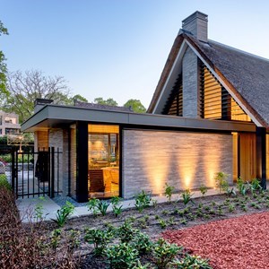 VIDEO: Architecturale zonwering biedt maximale privacy aan B&B-gasten