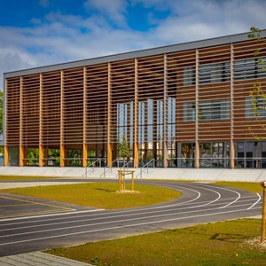 Protection solaire architecturale pour collège à Saint-Brieuc