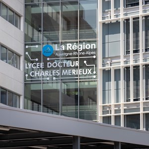 Lycée Docteur Charles Mérieux-Lyon