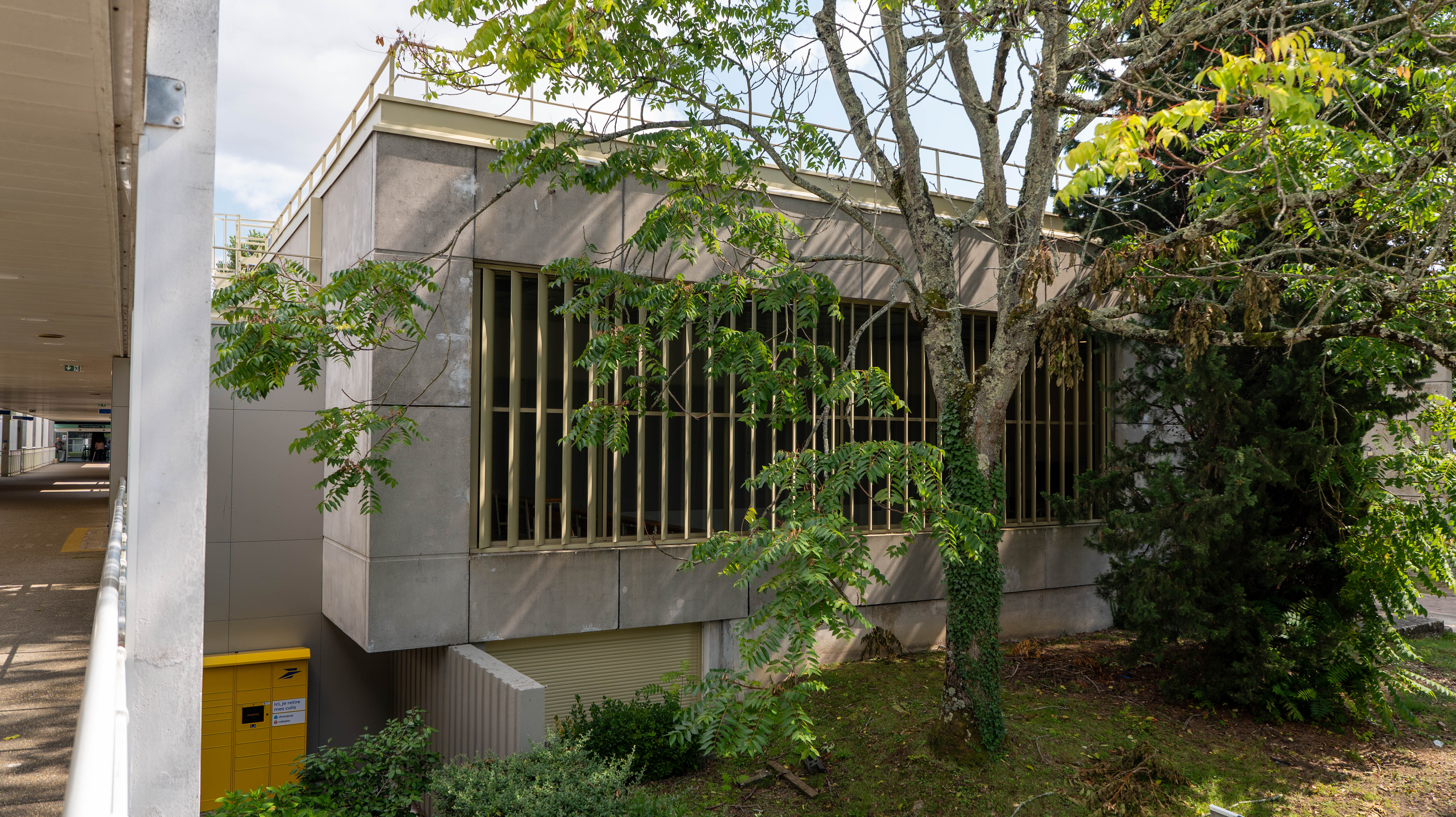 Une protection solaire efficace pour un campus moderne