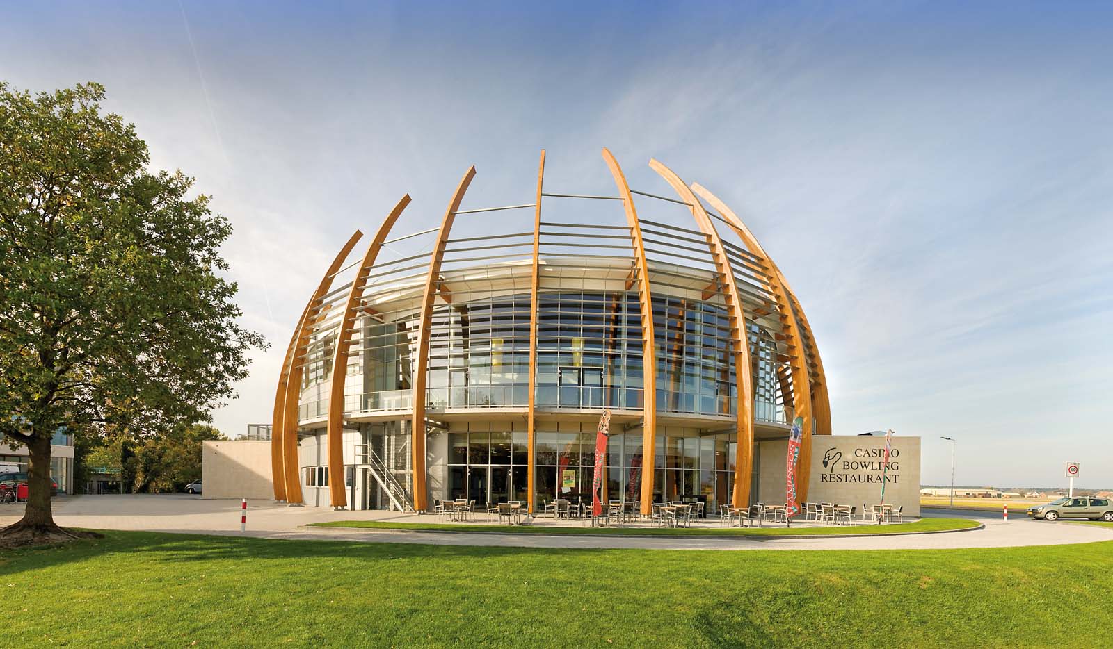 Entertainment center Flamingo - Noordwijkerhout