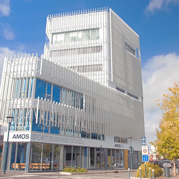 Brise-soleil DUCO efficace et saillante pour le projet Mabella à Rennes