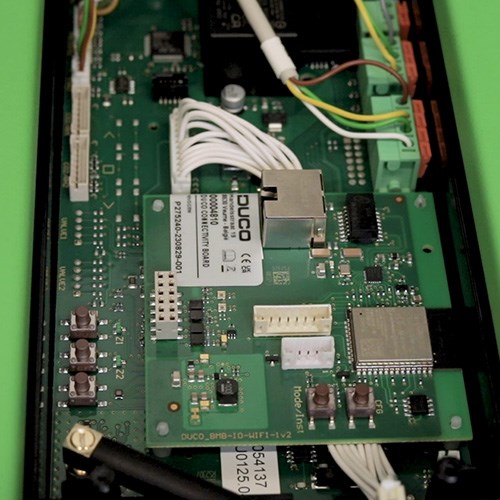 How to install the Duco Connectivity Board?