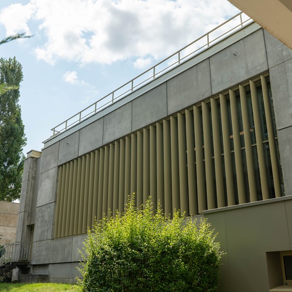 Une protection solaire efficace pour un campus moderne